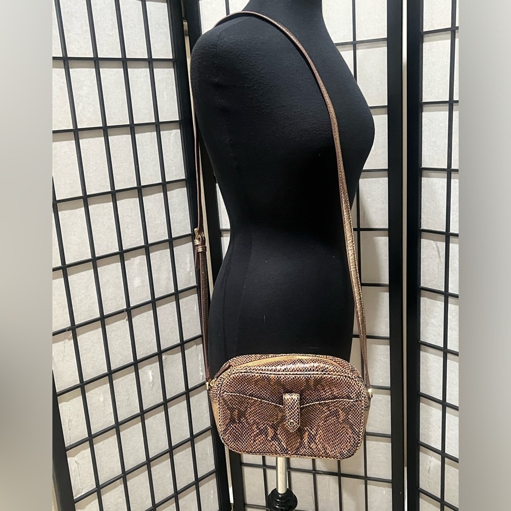 Chic G.I.L.I. LEATHER Snake Print Crossbody Bag (GOT IT LOVE IT )